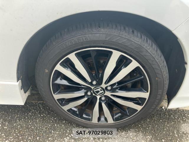 Honda FIT HYBRID 2019-02 8742122-3
