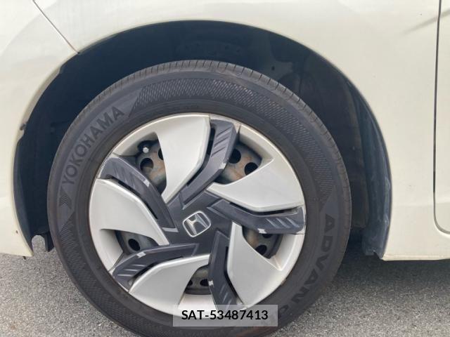 Honda FIT HYBRID 2013-10 8742134-5