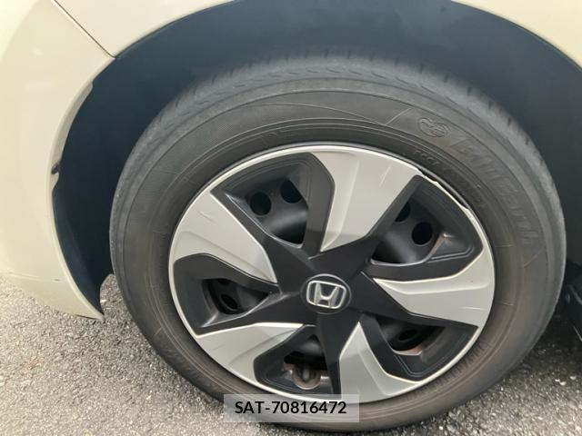 Honda FIT HYBRID 2015-10 8742132-4