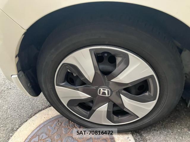 Honda FIT HYBRID 2015-10 8742132-6