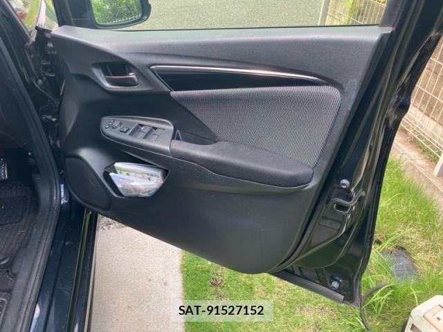 Honda FIT HYBRID 2018-01 8742121-12