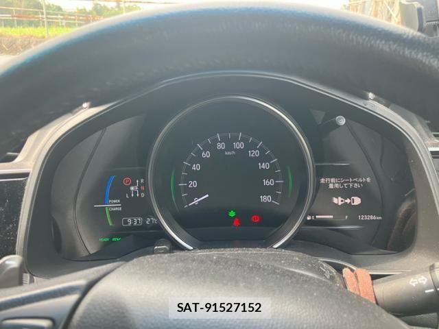 Honda FIT HYBRID 2018-01 8742121-18