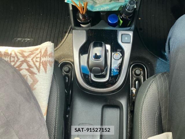 Honda FIT HYBRID 2018-01 8742121-19