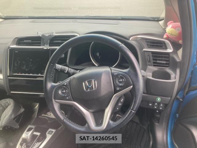 Honda FIT HYBRID 2018-06 8742124-11