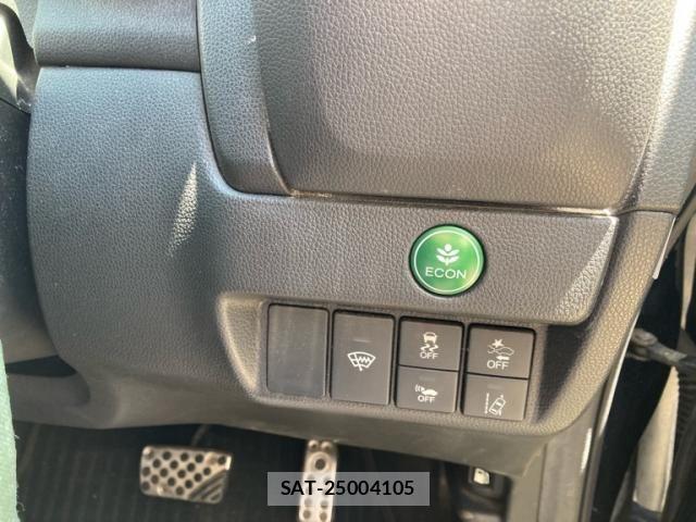 Honda FIT HYBRID 2017-10 8742123-17
