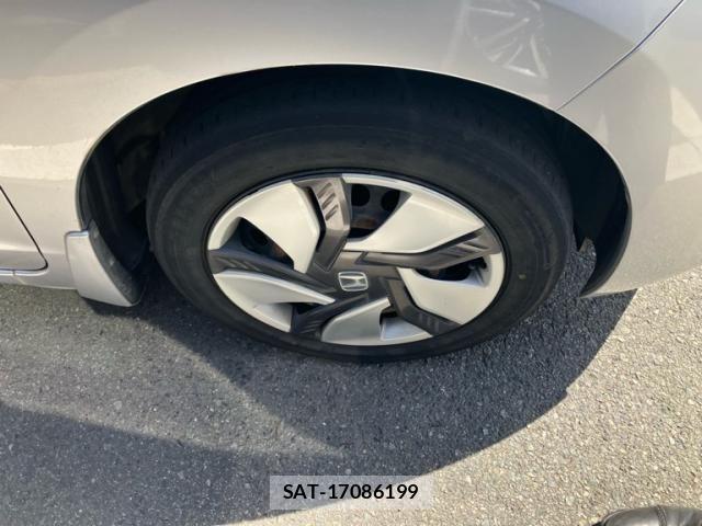 Honda FIT HYBRID 2013-12 8742162-2