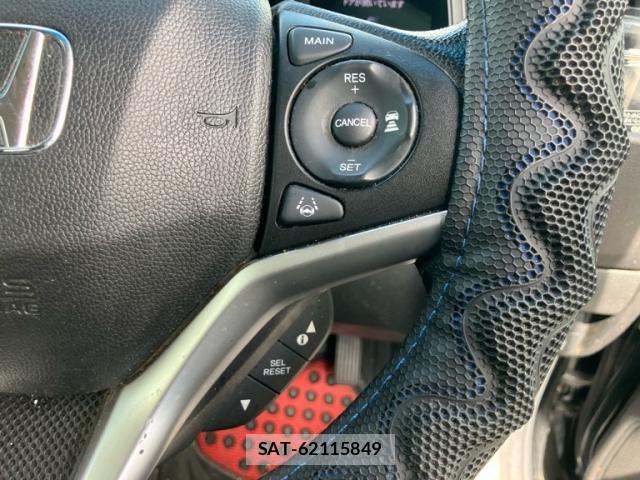 Honda FIT HYBRID 2017-10 8742131-17
