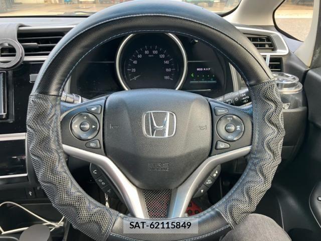 Honda FIT HYBRID 2017-10 8742131-24