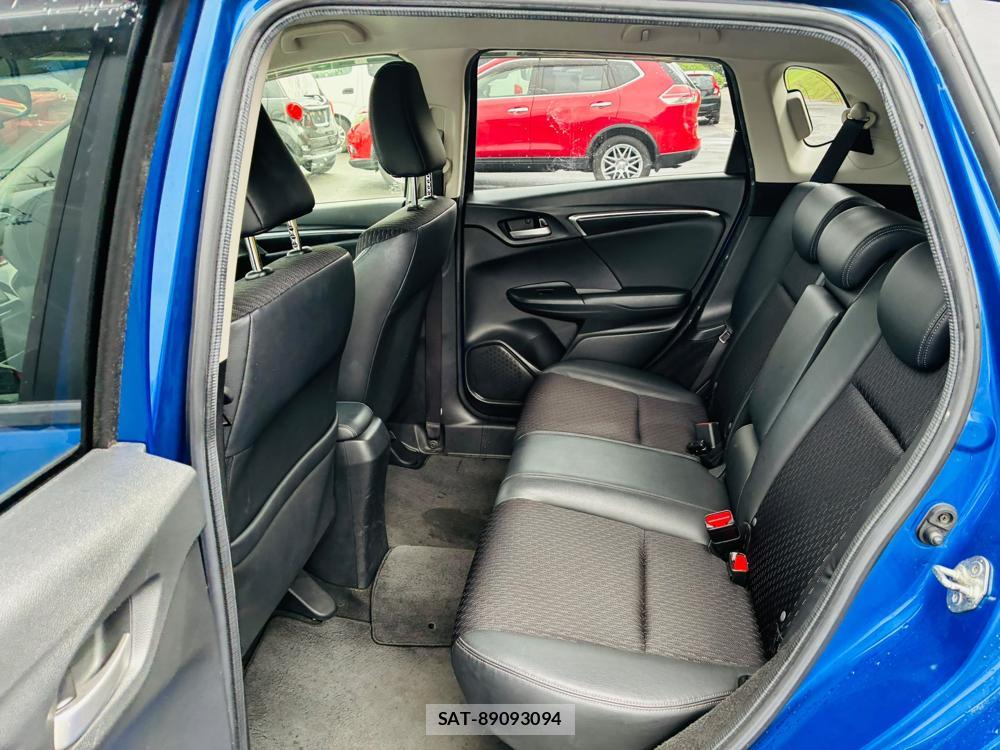 Honda FIT HYBRID 2015-02 8665582-9