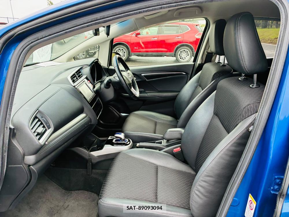 Honda FIT HYBRID 2015-02 8665582-10