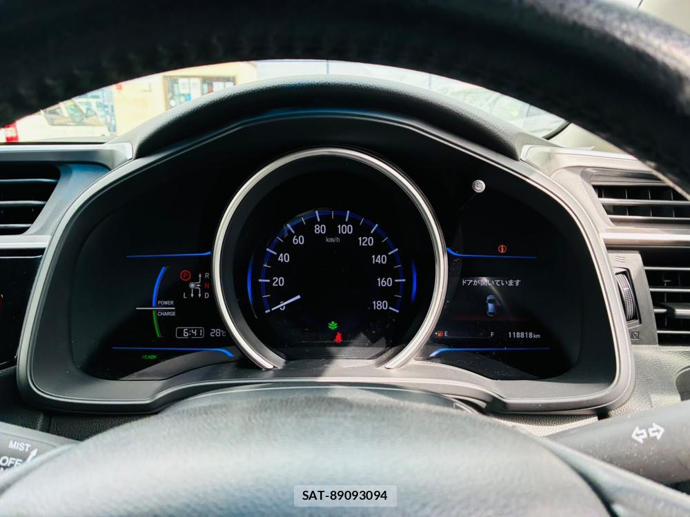 Honda FIT HYBRID 2015-02 8665582-15
