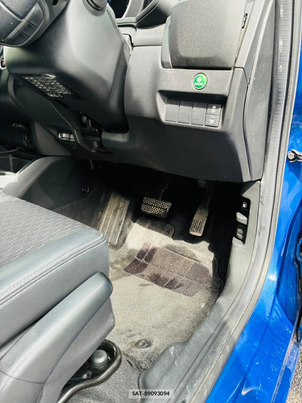 Honda FIT HYBRID 2015-02 8665582-16