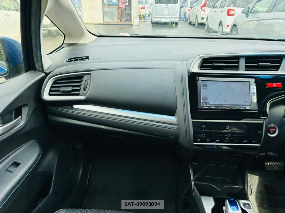 Honda FIT HYBRID 2015-02 8665582-17