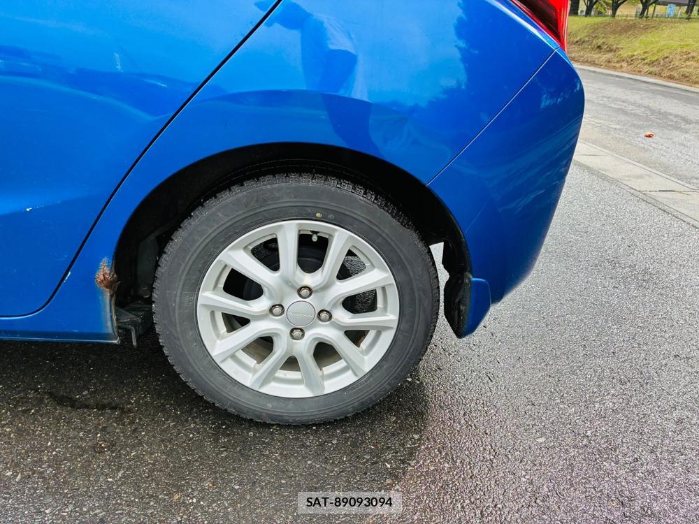 Honda FIT HYBRID 2015-02 8665582-31