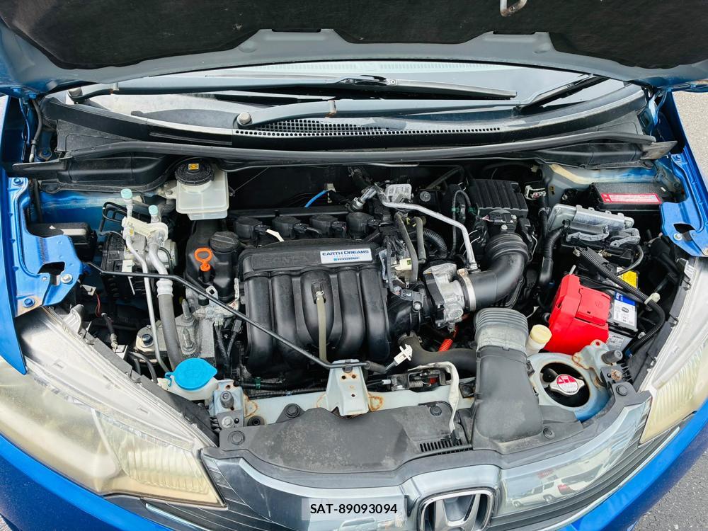 Honda FIT HYBRID 2015-02 8665582-34