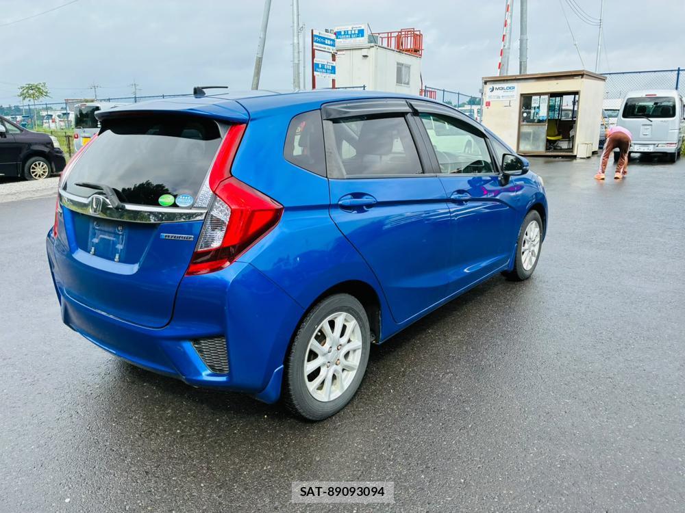 Honda FIT HYBRID 2015-02 8665582-4