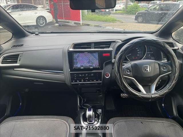Honda FIT HYBRID 2015-10 8780267-2