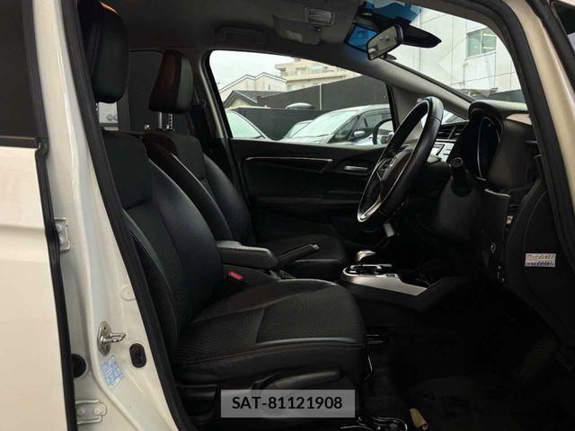 Honda FIT HYBRID 2017-01 8780268-17
