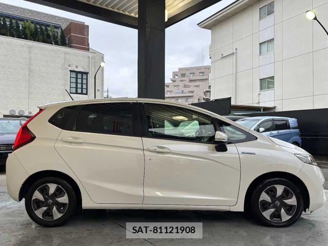Honda FIT HYBRID 2017-01 8780268-25