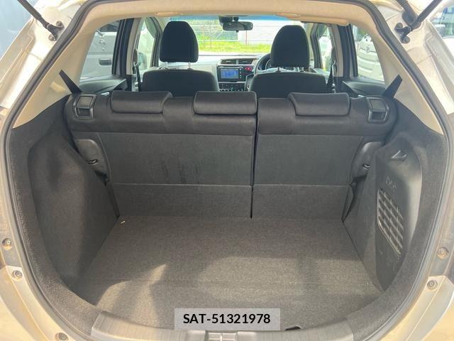Honda FIT HYBRID 2013-10 8780272-19