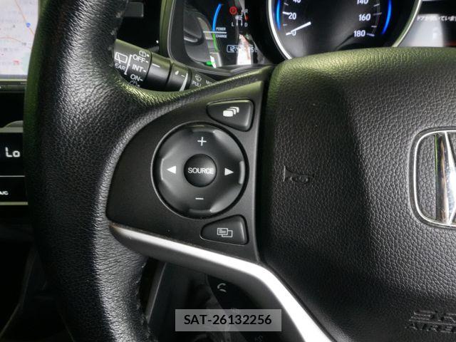 Honda FIT HYBRID 2017-12 8795963-10