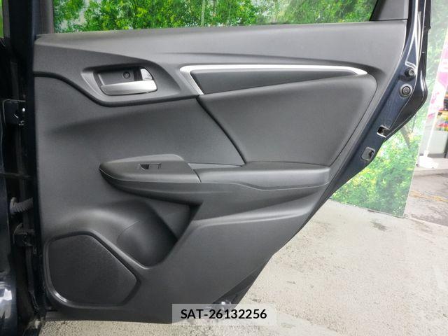 Honda FIT HYBRID 2017-12 8795963-25