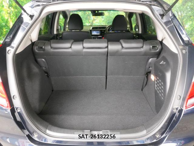 Honda FIT HYBRID 2017-12 8795963-28