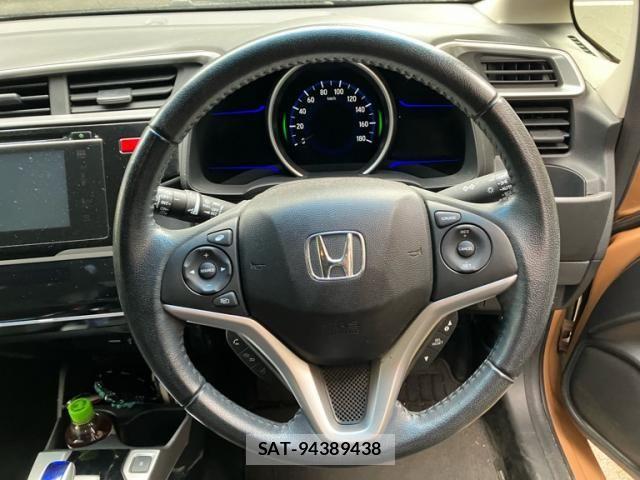 Honda FIT HYBRID 2014-04 8795966-19