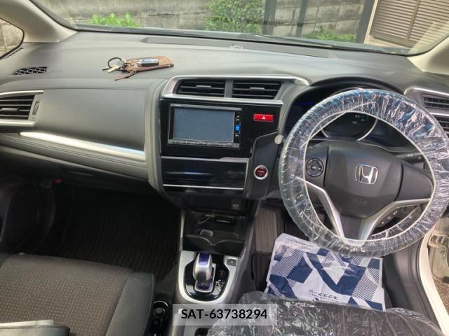 Honda FIT HYBRID 2016-07 8795964-16