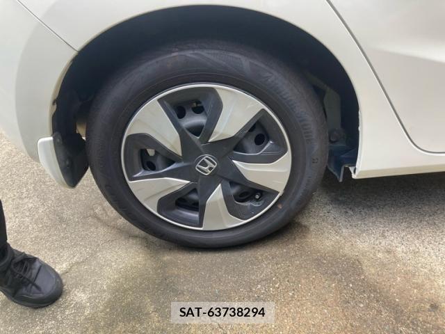 Honda FIT HYBRID 2016-07 8795964-6