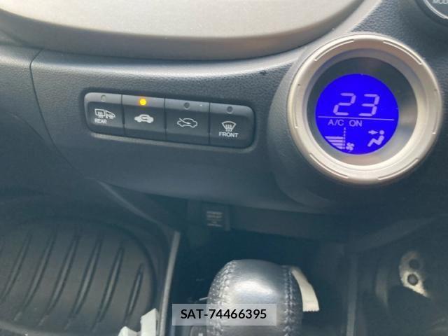 Honda FIT HYBRID 2013-04 8795968-11
