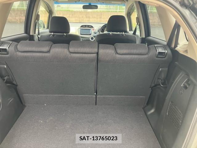 Honda FIT HYBRID 2012-09 8795972-15