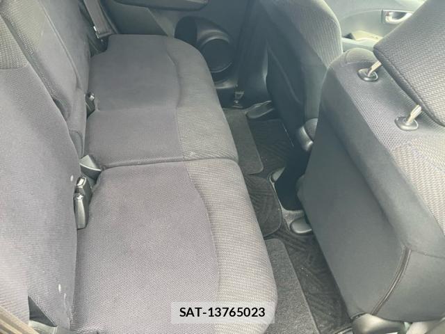 Honda FIT HYBRID 2012-09 8795972-19