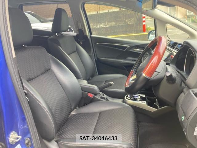 Honda FIT HYBRID 2016-01 8829071-12