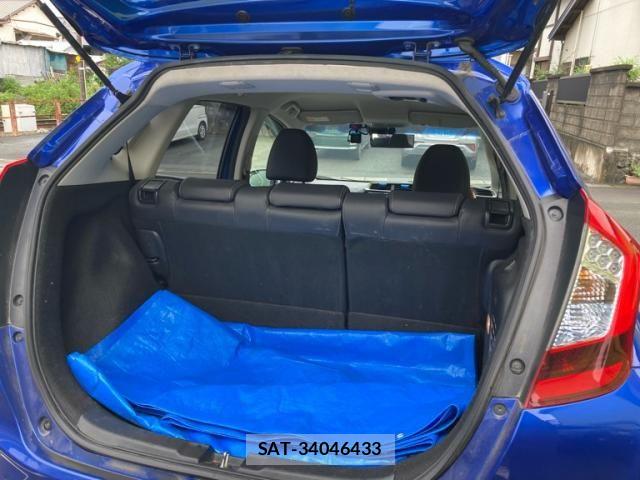 Honda FIT HYBRID 2016-01 8829071-16