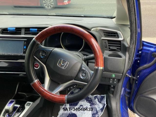 Honda FIT HYBRID 2016-01 8829071-17