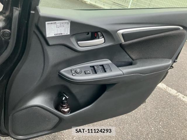 Honda FIT HYBRID 2015-02 8829072-12