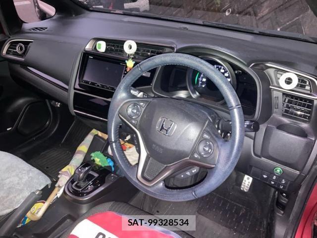 Honda FIT HYBRID 2017-11 8829057-15