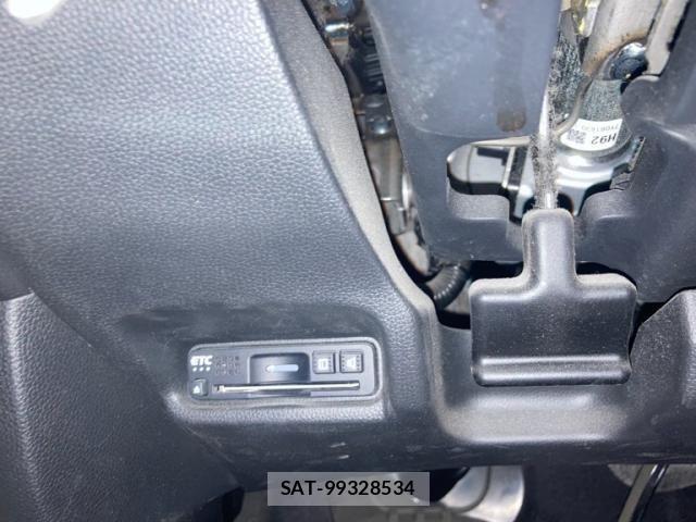 Honda FIT HYBRID 2017-11 8829057-18