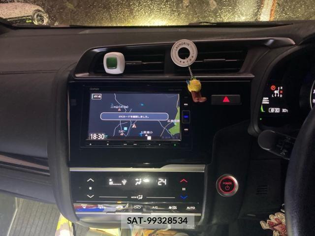 Honda FIT HYBRID 2017-11 8829057-21