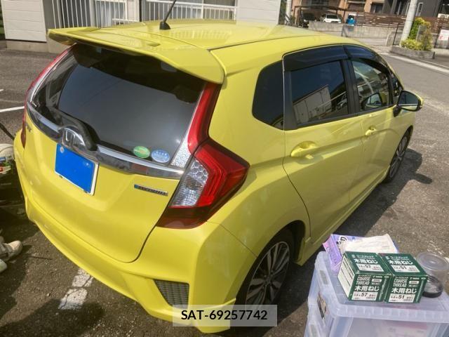 Honda FIT HYBRID 2015-10 8829062-3