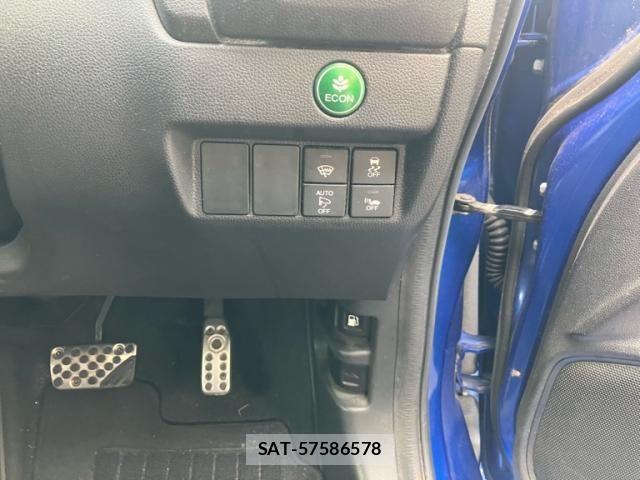 Honda FIT HYBRID 2016-03 8829063-11