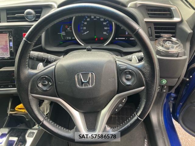 Honda FIT HYBRID 2016-03 8829063-12