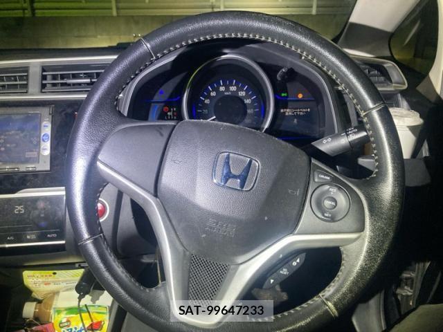 Honda FIT HYBRID 2013-10 8849021-13