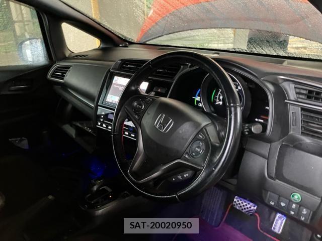 Honda FIT HYBRID 2017-08 8879758-10