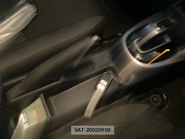 Honda FIT HYBRID 2017-08 8879758-14
