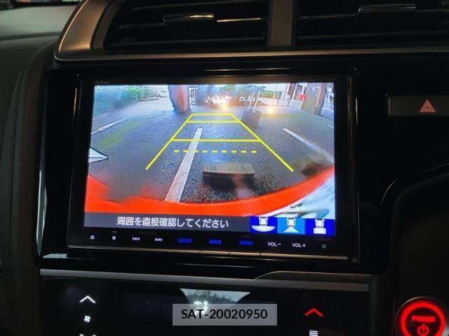 Honda FIT HYBRID 2017-08 8879758-16