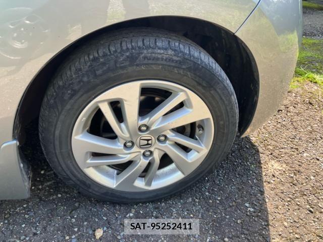 Honda FIT HYBRID 2014-10 8879770-14