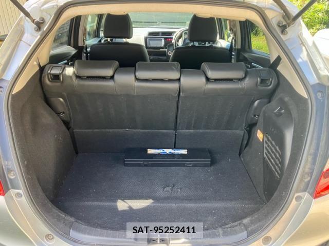Honda FIT HYBRID 2014-10 8879770-15