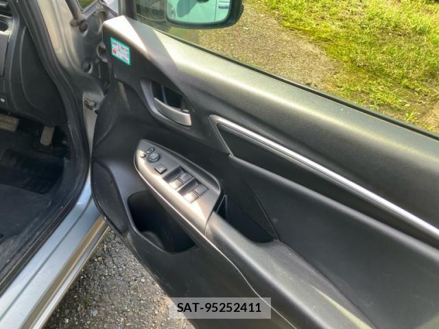 Honda FIT HYBRID 2014-10 8879770-20